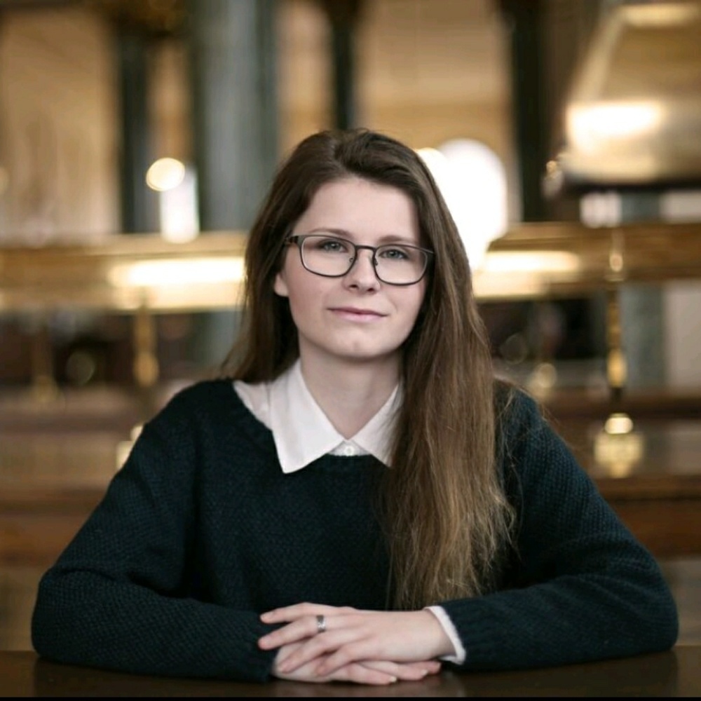 Meet your Posher, Danielle